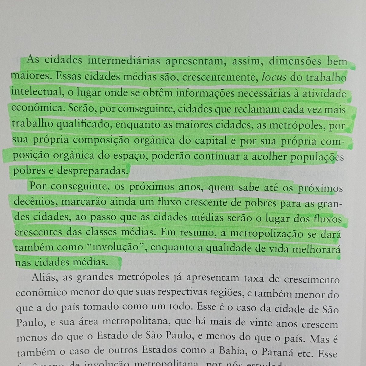 Pedro1gor's tweet photo. @eutauat Milton Santos apresentou as tendências do nosso processo de Urbanização em 1993... some isso à questões de vulnerabilidade dessas camadas sociais e a ineficiência das políticas públicas. https://t.co/Axt5U8wPOA