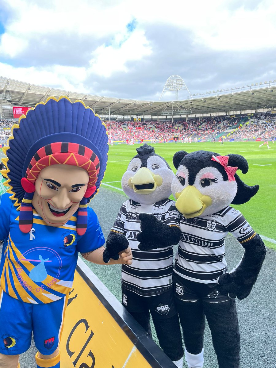 What a great day yesterday. Meeting Airlie &amp; Girlie <a href="/BeverleyBravesA/">BeverleyBraves</a> <a href="/hullfcofficial/">Hull FC</a>