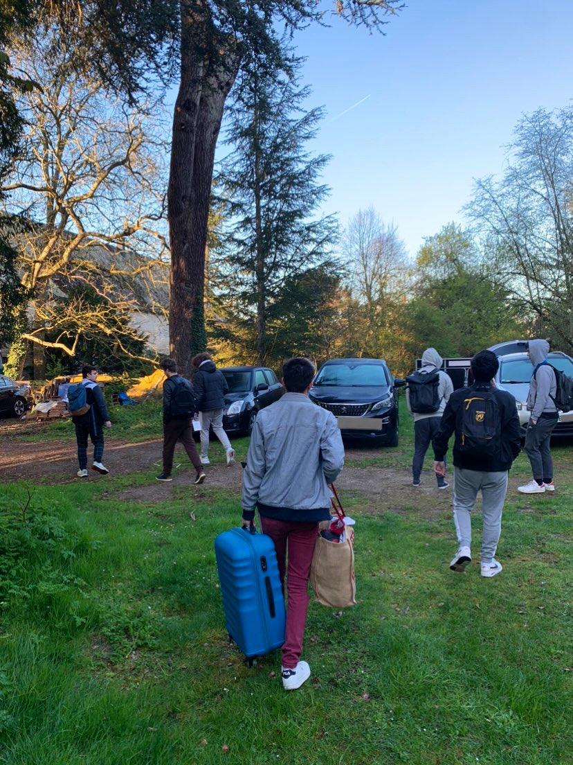 J-J !!
Nos joueurs sont en route pour la GA, et ils sont en formes pour tout détruire 😈

RDV sur —> twitch.tv/la_pest vers 10h20! 
🟢🟢