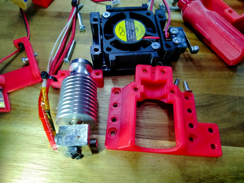 saiki0011's tweet photo. #3dprinter #自作機 #coreXY #Ex_02 建造記録
#3Dプリンタ #3Dプリンター #reprap
出力したABSパーツと入れ替えています
いまのところABS出力による
PLAパーツの焦げ溶解は見当たりませんが
パーツファンが少し後ろに傾いています
ホットベットのバネの下の
パーツもワッシャーごと凹んでいました🤣 https://t.co/mCmOybtNQK
