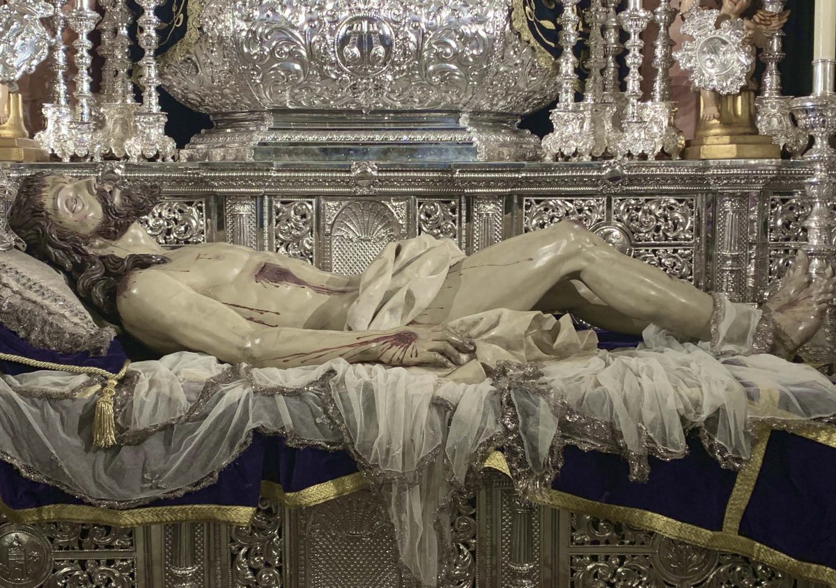 SÁBADO SANTO

▶️ Os dejamos los horarios e itinerarios de la estación de penitencia correspondiente al Sábado Santo.