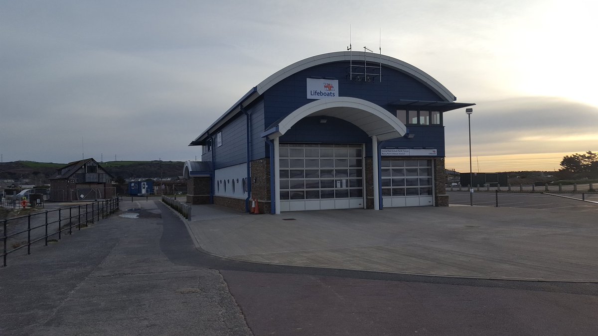 darrylevz's tweet photo. Burry Port. https://t.co/QtJYfXIvXH