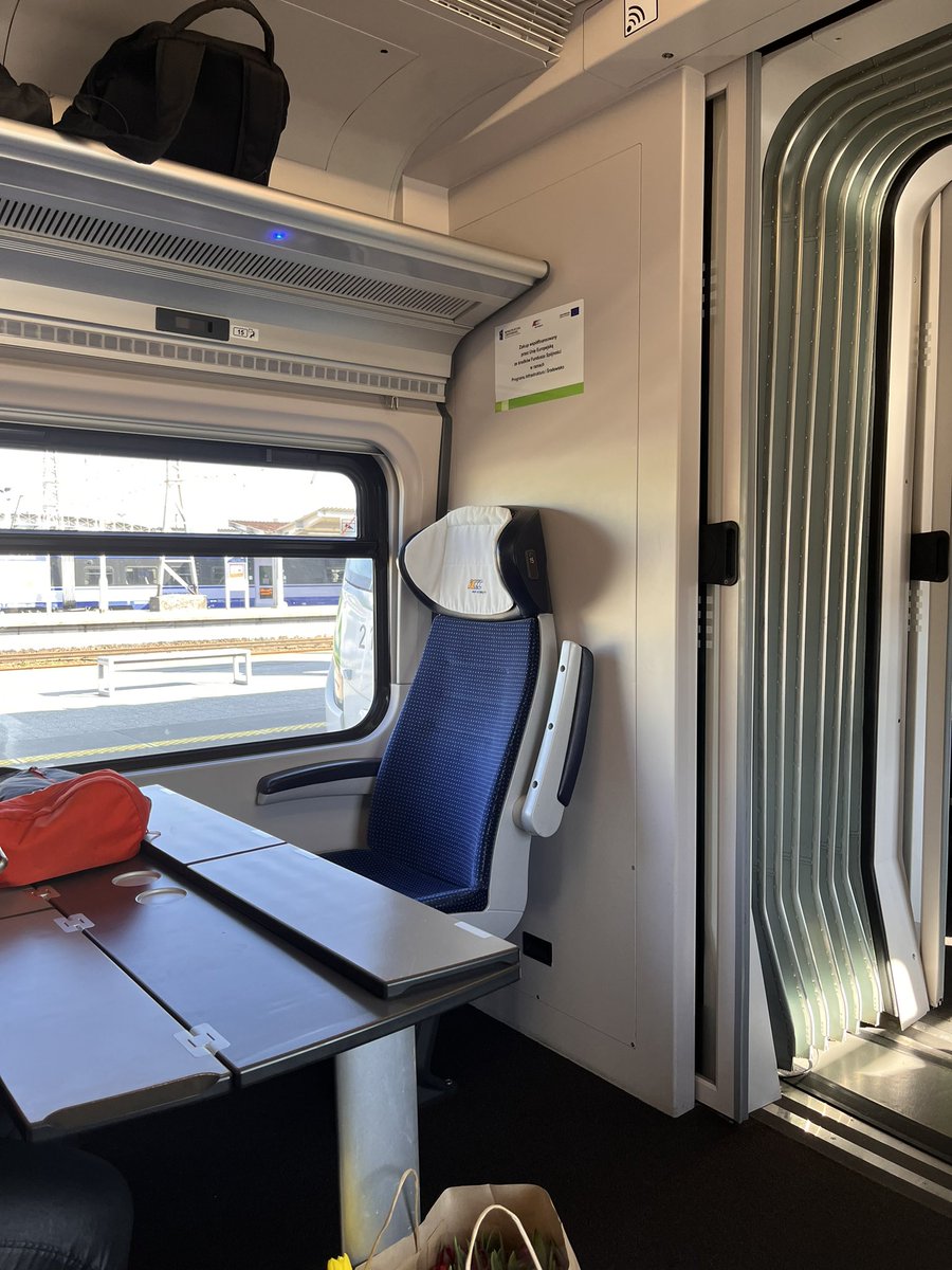 TGontarz's tweet photo. Najlepszy środek lokomocji nie tylko w drodze na Święta Wielkanocne. @PKPIntercityPDP https://t.co/Dte17tXIli