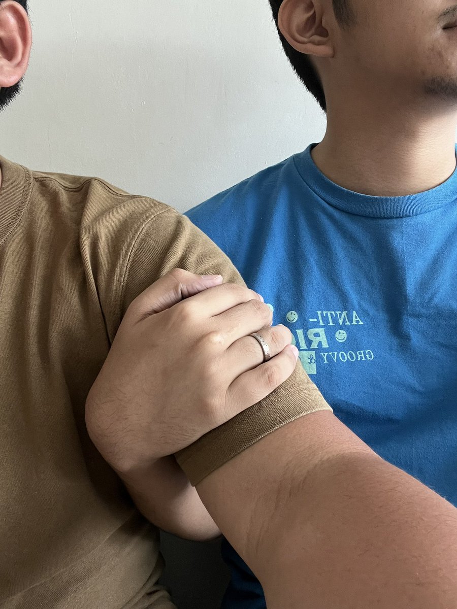 psych0barberrr's tweet photo. iced coffee boyfie x milkshake boyfie https://t.co/e9PQMFRcmc