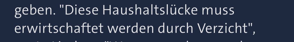 Schmidtlepp's tweet photo. Lindner wenns um Klimakatastrophe geht vs. Lindner wenns um Sparen geht. Verzicht pfui vs. Verzicht hui. Aussagen liegen fünf Monate auseinander. Dass dieser Mann in der Berichterstattung noch für voll genommen wird ist Wahnsinn. https://t.co/uuP2Kt0hK6