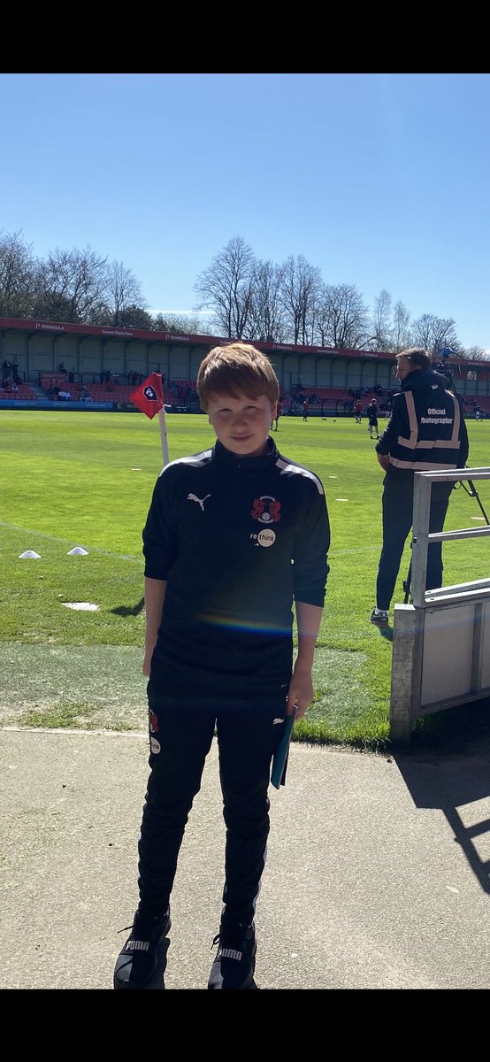 dearstu's tweet image. Great day at sunny Salford. We’ve got Super Ritchie Wellens. The celebrations at the end were amazing. @leytonorientfc @OrientOutlook