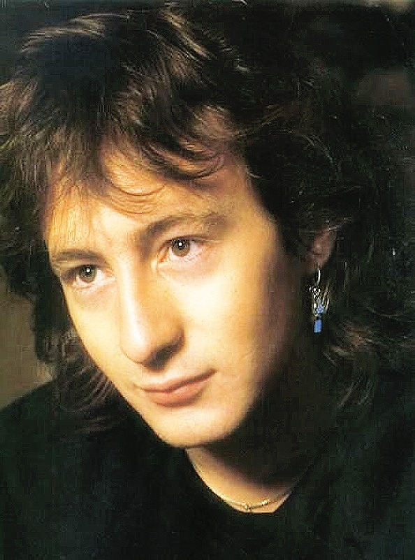 Happy Birthday Julian Lennon!
Guitarist And Singer/songwriter
(April 8, 1963) 