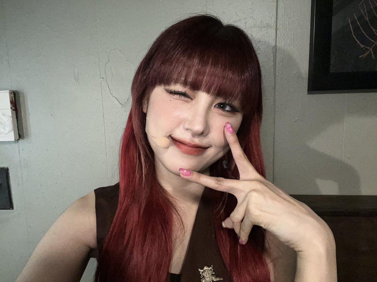 PixyInfo's tweet photo. #LOLA Vía b.stage

: Me voy a dormir ahora>.,<Nos vemos en mi sueño❣️~❣️

#pixy #픽시 #winxy #윈시 @official_pixy https://t.co/Ivn6bXe1de