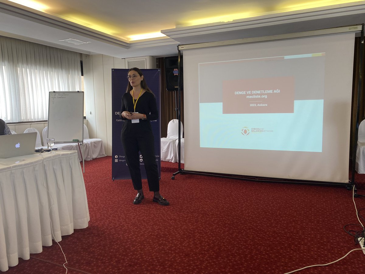 meclisteorg_'s tweet photo. Seçimlere sayılı günler kala sivil toplum örgütleriyle yasama süreçlerini yakından incelemeyi hedeflediğimiz Yasamada Katılım ve İzleme Eğitimimiz başladı.
Eğitimimize DDA Ağ Temsilcisi Zübeyde Ozanözü ve DDA Genel Direktörü Hayriye Ataş’ın açılış konuşmasıyla başladık. https://t.co/TdtDIzLZ2e
