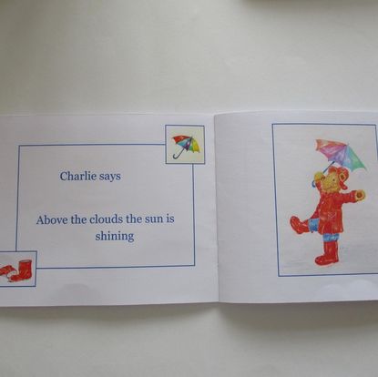 GillieChilds's tweet photo. The Charlie Says series of sketches were eventually turned into a little booklet. It sold a few copies, but the story of Daphne the digital printer used to produce them is a whole new story…
#Charliesays #technophobic #digitalprinting https://t.co/HZUxspuRX5