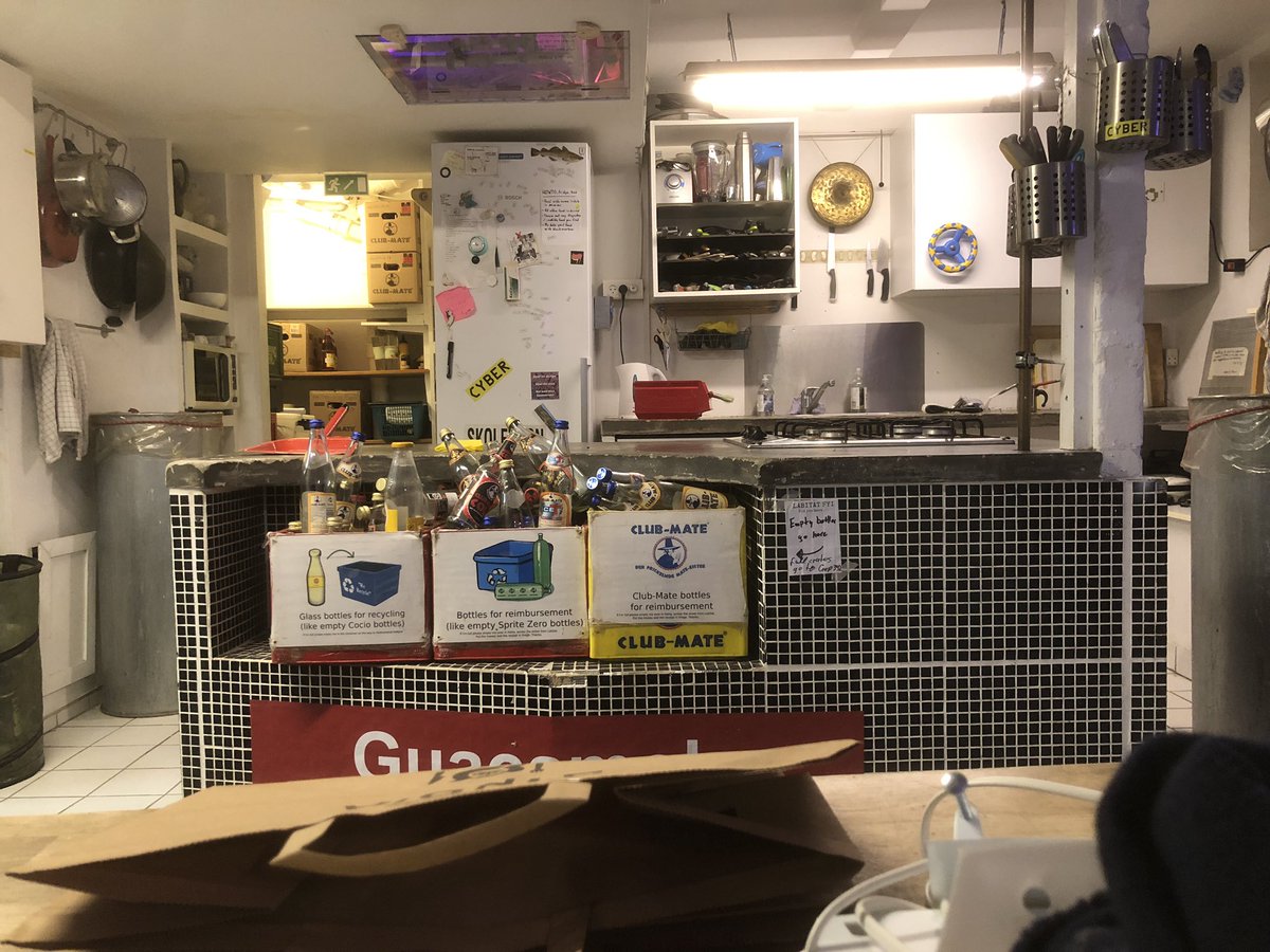 Während sich einige Hacker auf der #eh20 tummeln, besuchten zwei Chaospottler das <a href="/labitat_dk/">Labitat</a> in Kopenhagen. Top Hackerspace! #c3e