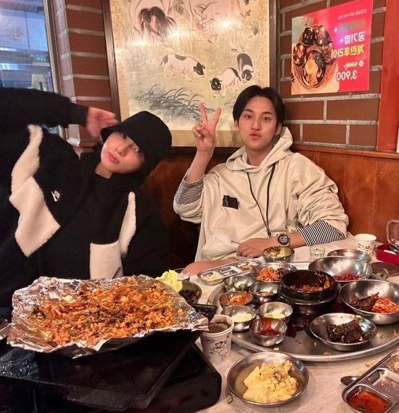 btsvtfiles's tweet photo. I'M REALLY CRIYING (MY BIAS😭😭😭) https://t.co/AZB3UlbRJE