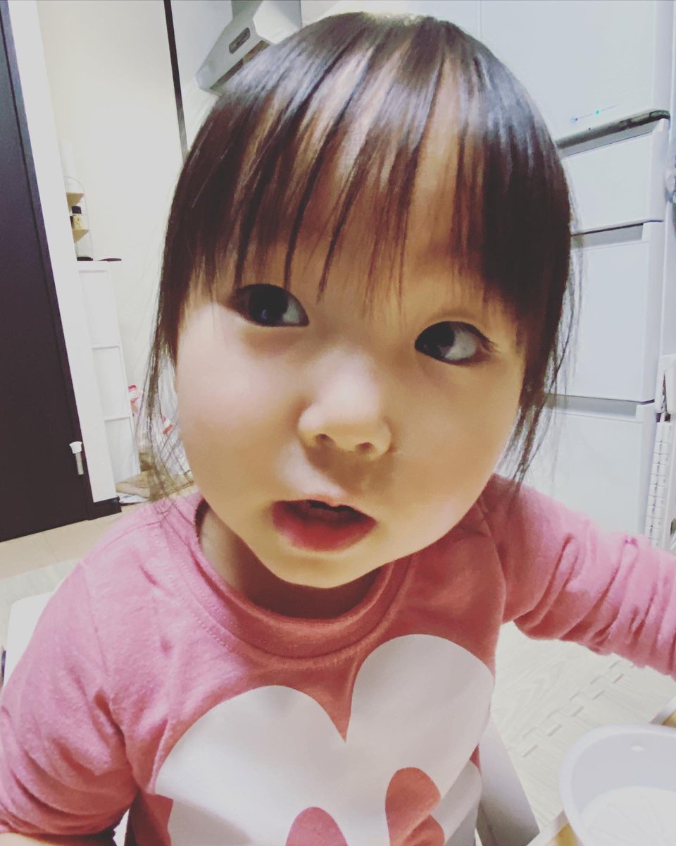 Wq8bgXRmOG66589's tweet photo. ピザ×えな
we made pizza at home.
#ピザ #pizza
#高木家の休日 #娘 #2歳 #家族 #家族の時間 #癒し #家庭 #かわいい #japan #familytime #family #children #happy #baby #instagood #love #funny #Lifewithchildren #follwme #followbacks #follw #YOLO #Life https://t.co/XUMaXEevfm