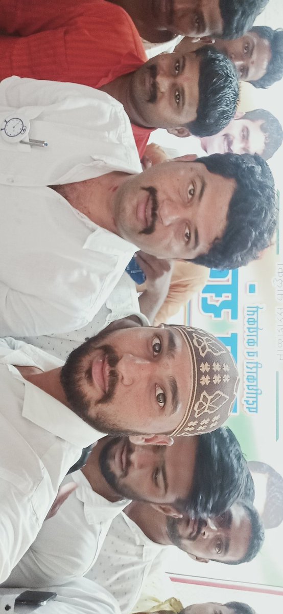 AmirManeri11's tweet photo. @MahebubShaikh20 आज माळशिरस तालुक्यातील शरद युवा संवाद यात्रे निमित्त मेहबूब शेख साहेब यांनी पक्ष बळकटीसाठी च्या मोलाचे मार्गदर्शन केले आम्ही या सूचनांचे तंतोतंत पालन करू  व राष्ट्रवादी पक्ष मजबुतीकरनासाठी प्रयत्नशील राहू... https://t.co/ZruYTe1Z3v