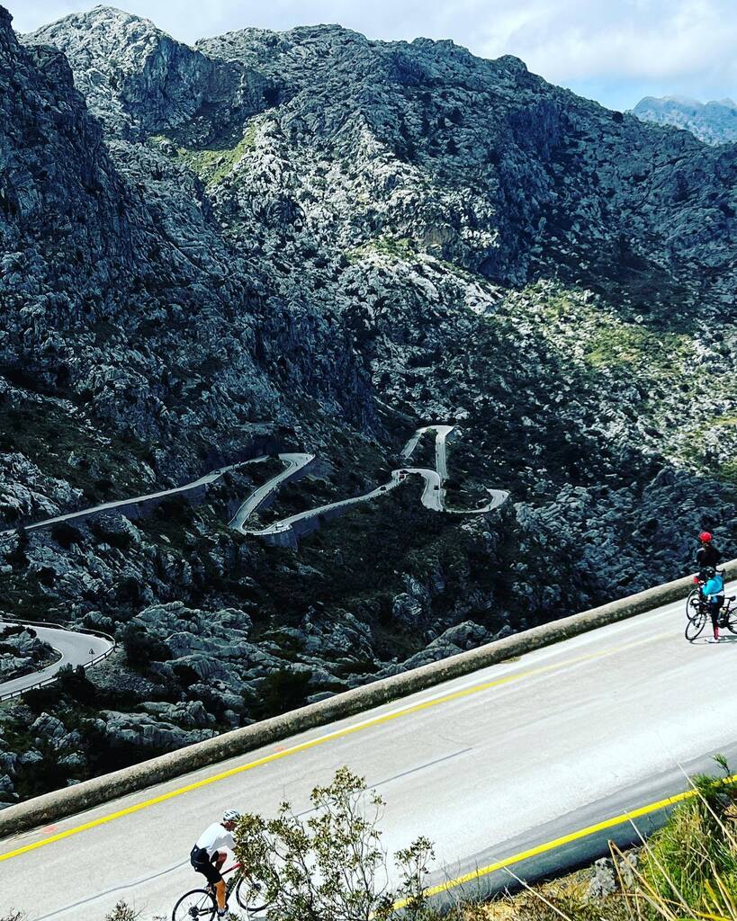 We’d say it’s perfect Sa Colobra weather right now in Mallorca 🌤️ not too cold &amp; not too hot. So go do you thing 🚵‍♀️
These are a few moments from a guided ride to Sa Colobra with Tomasz who checked the beast of his list and said he would be back to ride… instagr.am/p/CqxFw-UMtEy/