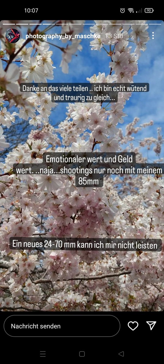Luna_Minaru's tweet photo. Hallo ihr lieben, eine #Fotografin aus #Leipzig wurde geklaut. Falls ihr so eine Tasche mit objektiven und sd Karten gebraucht seht die so aussehen meldet euch bei ihr, auch falls ihr was gesehen habt. https://t.co/MK2i8MkZRp
#cosplay #germancosplayer #photograph #Diebstahl https://t.co/5ra5xu7CxV
