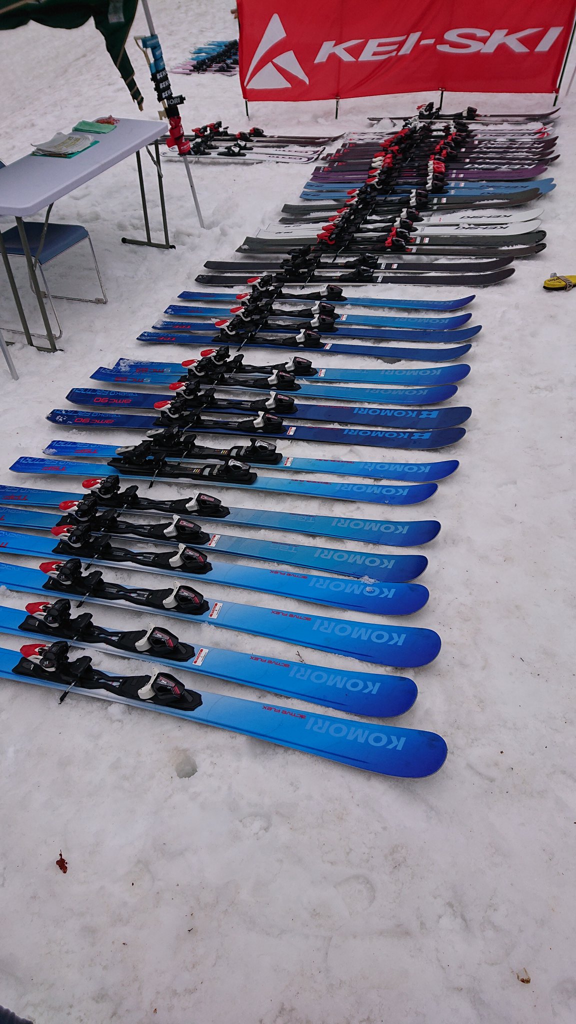 FLATSTAFFA on Twitter "ski tuneup shop FLAT team FLAT 野沢温泉スキー場 2023