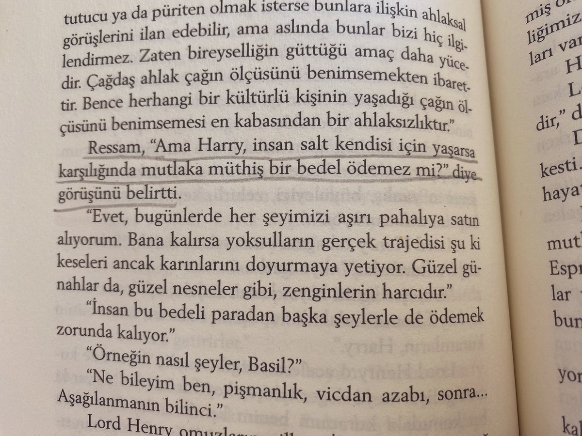 “Ama Harry, insan salt kendisi için yaşarsa karşılığında mutlaka müthiş bir bedel ödemez mi?”

#OscarWilde
#DorianGrayınPortresi