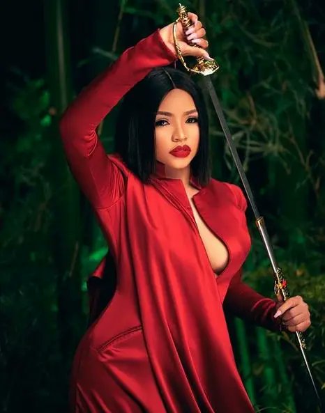 ThomasOviawe's tweet photo. Former #BBNaija housemate Nengi stuns in a see-through-red outfit!🔥😍 #PrettyProblem #FashionGoals #Nengi #TalkTalk #t.plus.talktalk Reporters https://t.co/XtJ9flCKWT