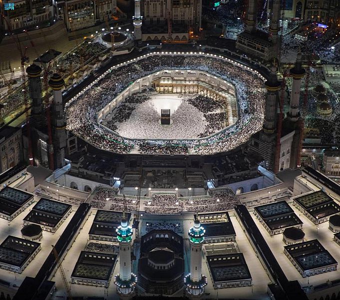 gorgeous4ew's tweet photo. مشهد من المسجد الحرام ليلة 17 من رمضان🤍 https://t.co/jtKy8fT4Tq