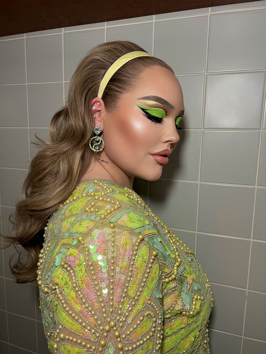 NikkieTutorials's tweet image. 💚🙈