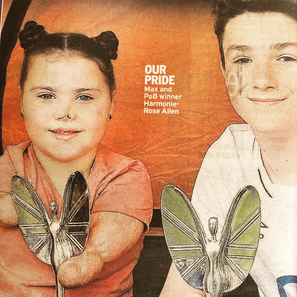 Reunited with my friend <a href="/Hope4Harmonie/">Hope4Harmonie</a> in todays <a href="/DailyMirror/">The Mirror</a> !