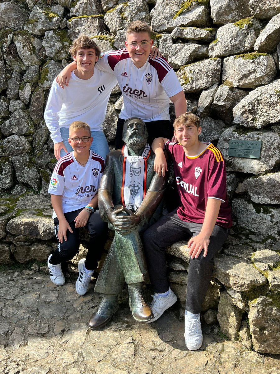 jorge_magan's tweet photo. Hasta Gaudí esta noche animará al @AlbaceteBPSAD en el Sardinero https://t.co/ApRLrULLAn
