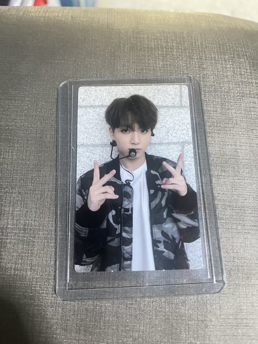 MPichchada's tweet photo. ปล่อยต่อ mmr br2017 jungkook พร้อมส่ง 16000บาทค่า มีตำหนินิดดดด #ตลาดนัดบังทัน  #ตลาดนัดรถไฟฟ้าบังทัน #ตลาดนัดรถไฟบังทัน #การ์ดจองกุก https://t.co/1t6IjykkeS