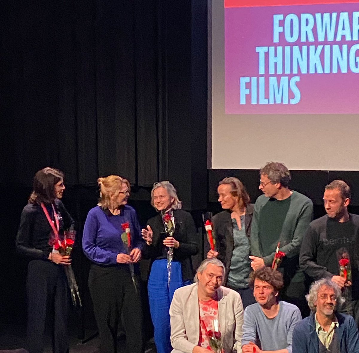 EACrone's tweet image. Wat was het spannend&amp;amp;leuk om de short movie ‘The Guts of a Neuroscientist’ op groot scherm te zien. En wat ben ik blij dat de Ammodo Stichting me gekoppeld heeft aan de geweldige documentairemaker @HesterOvermars! Het resultaat was voor mij onverwacht, verrassend en ontroerend💫