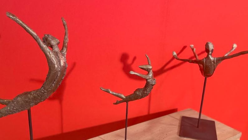 Expomedia2's tweet photo. 📣Vous êtes plutôt bijoux vintage, sculptures légères, mobilier classique ou années 70?🤔
Il y en a pour tous les goûts au salon de Biarritz @Salon des Antiquaires De Biarritz ! 😃
C'est au Bellevue jusqu'à lundi de pâques inclus. 🙏
👉Infos: https://t.co/HWoWIfBE1F https://t.co/CPagED0LrS