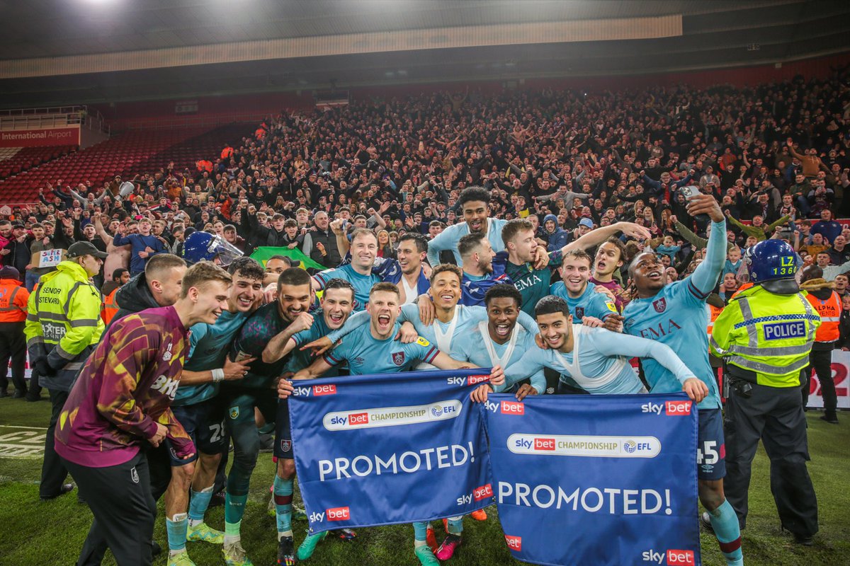 NathanTella_11's tweet photo. This team! what a feeling #utc 💜 https://t.co/8qOlIxYoBe