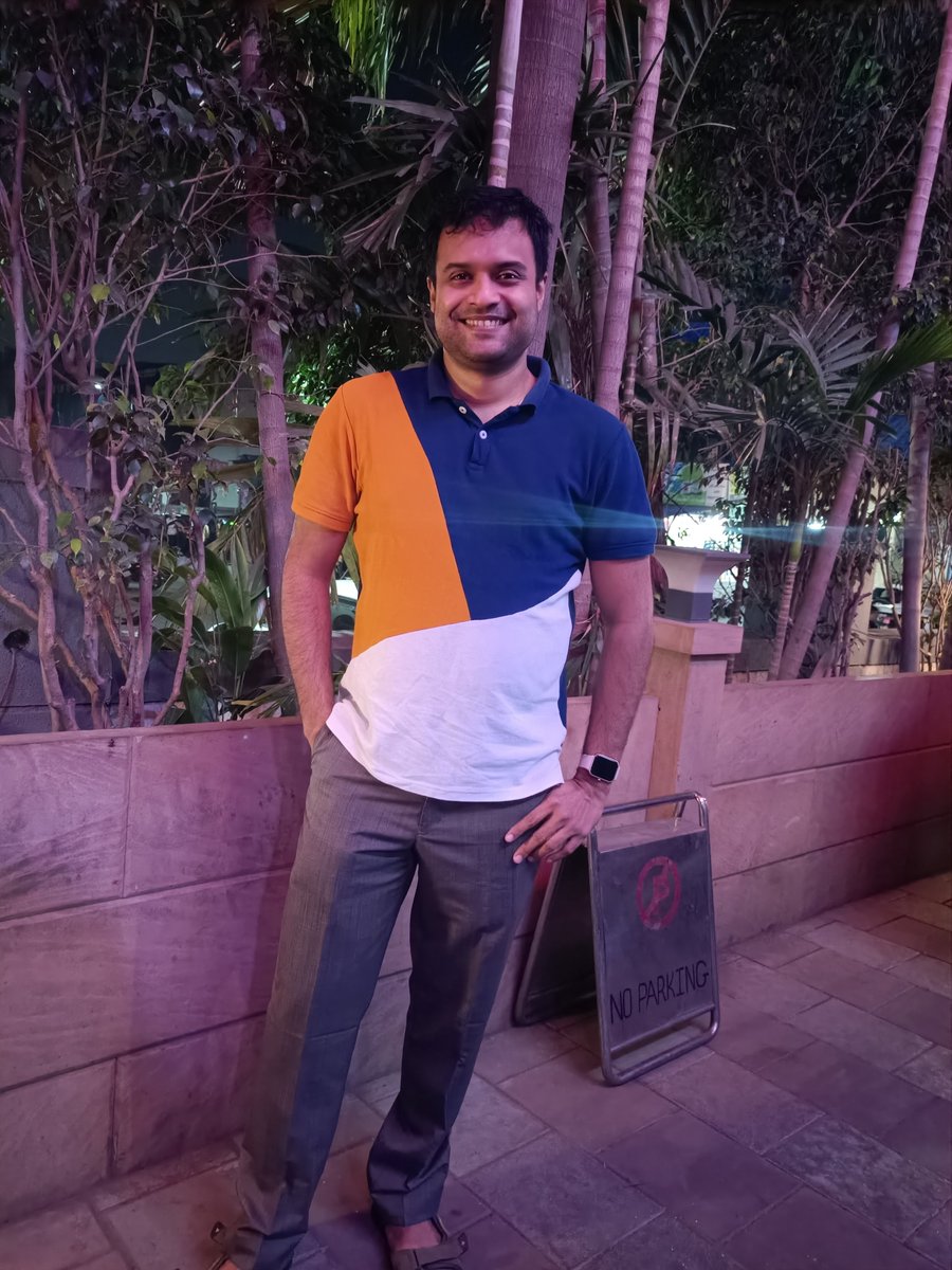 AnikGoswami's tweet image. Impromtu restauranting...😜👌#Localhops #underthelens #extendedVashi