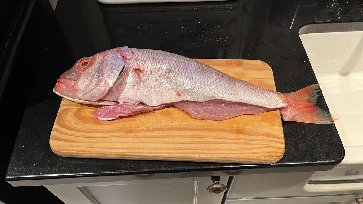 phil11936's tweet photo. @Mark_Hague Bbq yellowtail and silverfish were my Good Friday delicacies. https://t.co/M3hwG9s6cr
