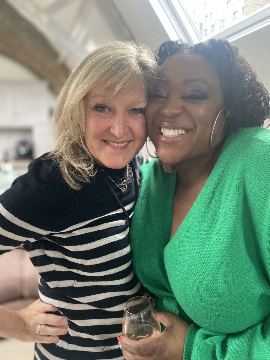 Amanda Ross tweet media