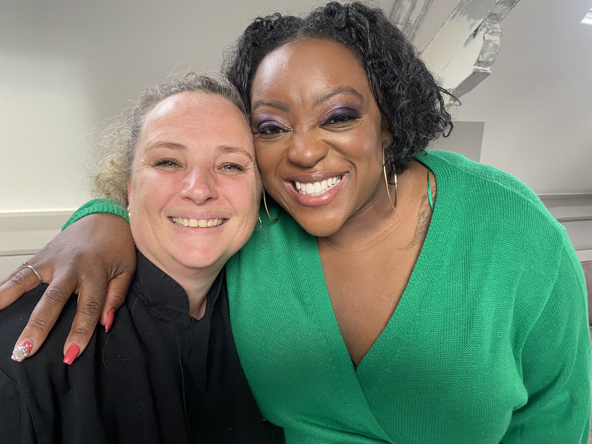 Amanda Ross tweet media