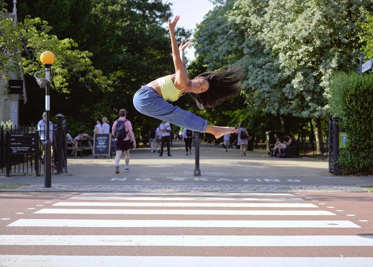 I’m hosting a full day workshop in London @ChisenhaleDance on Sunday, April 23rd! A few class only spaces also available. Hope to see some of you there! 💛

Booking and more info here: 
chisenhaledancespace.co.uk/whatson/moveme…

📸: <a href="/MarsoRiviere/">MARSO</a>