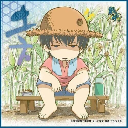 이런 일러에서도 긴토키는 언제나처럼 일 안 하고 단 거 먹고 있고
히지카타는 언제나처럼 땡볕에서 일하고 있다는 게 너무 웃김
그리고 그거랑 별개로 이 일러에서 긴히지 발가락 둥글둥글한 거 너무 하찮고 귀여움