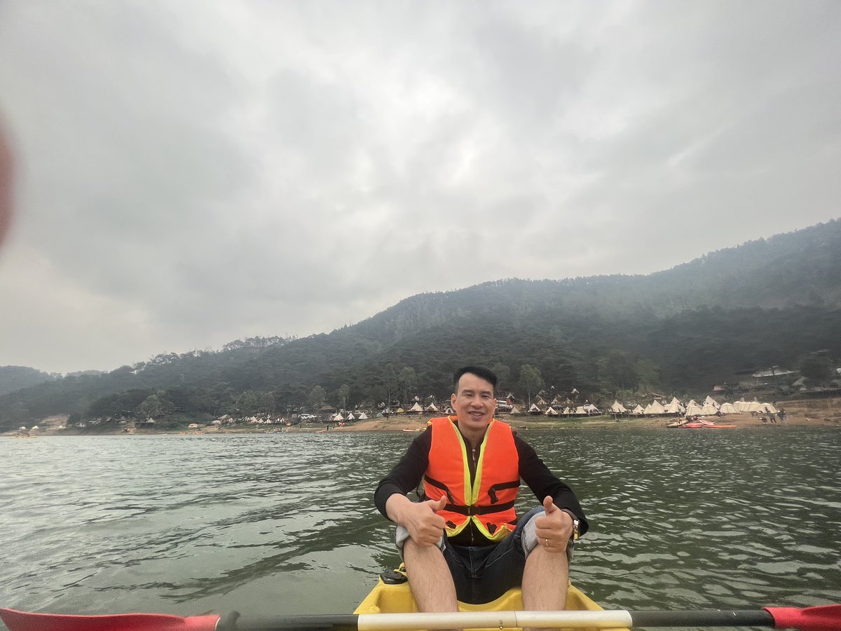 Phando83's tweet photo. Ra khơi!! https://t.co/nWcgBjydrV