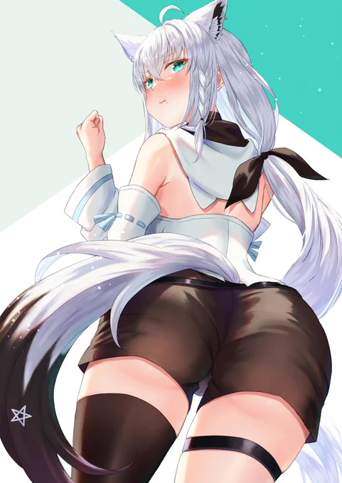 対抗するフブちゃん「し、白上だって負けてませんよぉ」#絵フブキ 