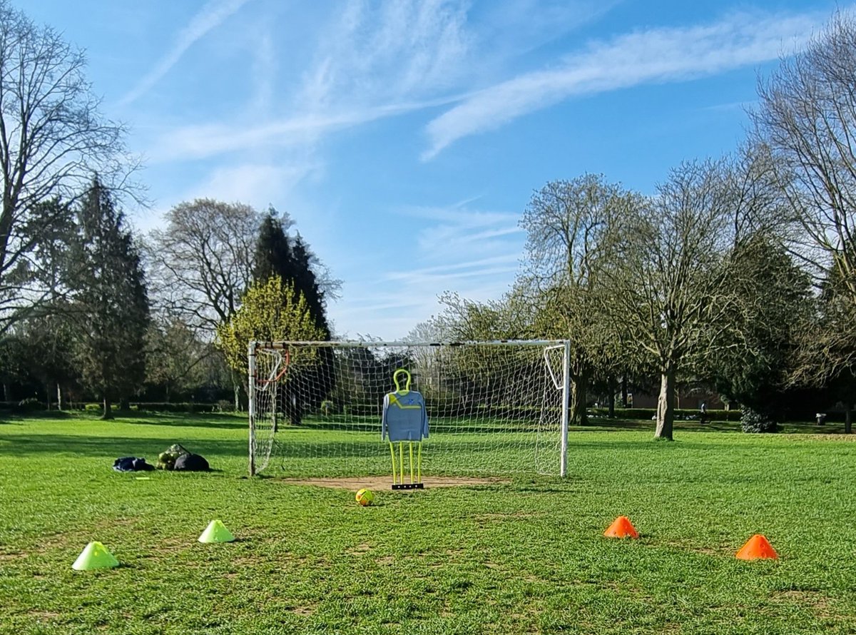 HamptonFCPeter1's tweet photo. Hampton FC are very proud to be supporting today's Easter Sport Hunt - organised by our friends at @Living_Sport.

Please come and say hello if you are able to visit. It promises to be a great, interactive (and free) event for the kids. https://t.co/aGel88EgIB