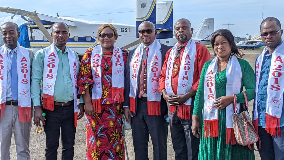 Fortement mobilisé pour acceuillir le VPM <a href="/VitalKamerhe1/">Vital Kamerhe</a>, Autorité morale de <a href="/a2018_rdc/">A2018 RDC Officiel</a>, une importante délégation est déjà à l'aéroport de Kavumu. Les alliés de l'<a href="/uncrdc/">UNC_RDC Officiel</a> repondent présents à la place du 24 pour souhaiter la bienvenue à Bukavu à leur leader. <a href="/BillyKambale1/">Billy Kambale</a>