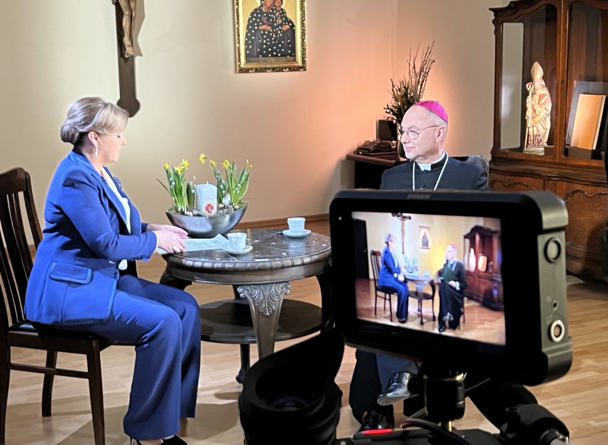 📺ℹ️ W Niedzielę Wielkanocną Biskup Gliwicki Sławomir Oder będzie gościem programu "Gość Wiadomości" TVP.

➡️ Tematem rozmowy będą przeżywane Święta Zmartwychwstania Pańskiego oraz osoba św. Jana Pawła II.
