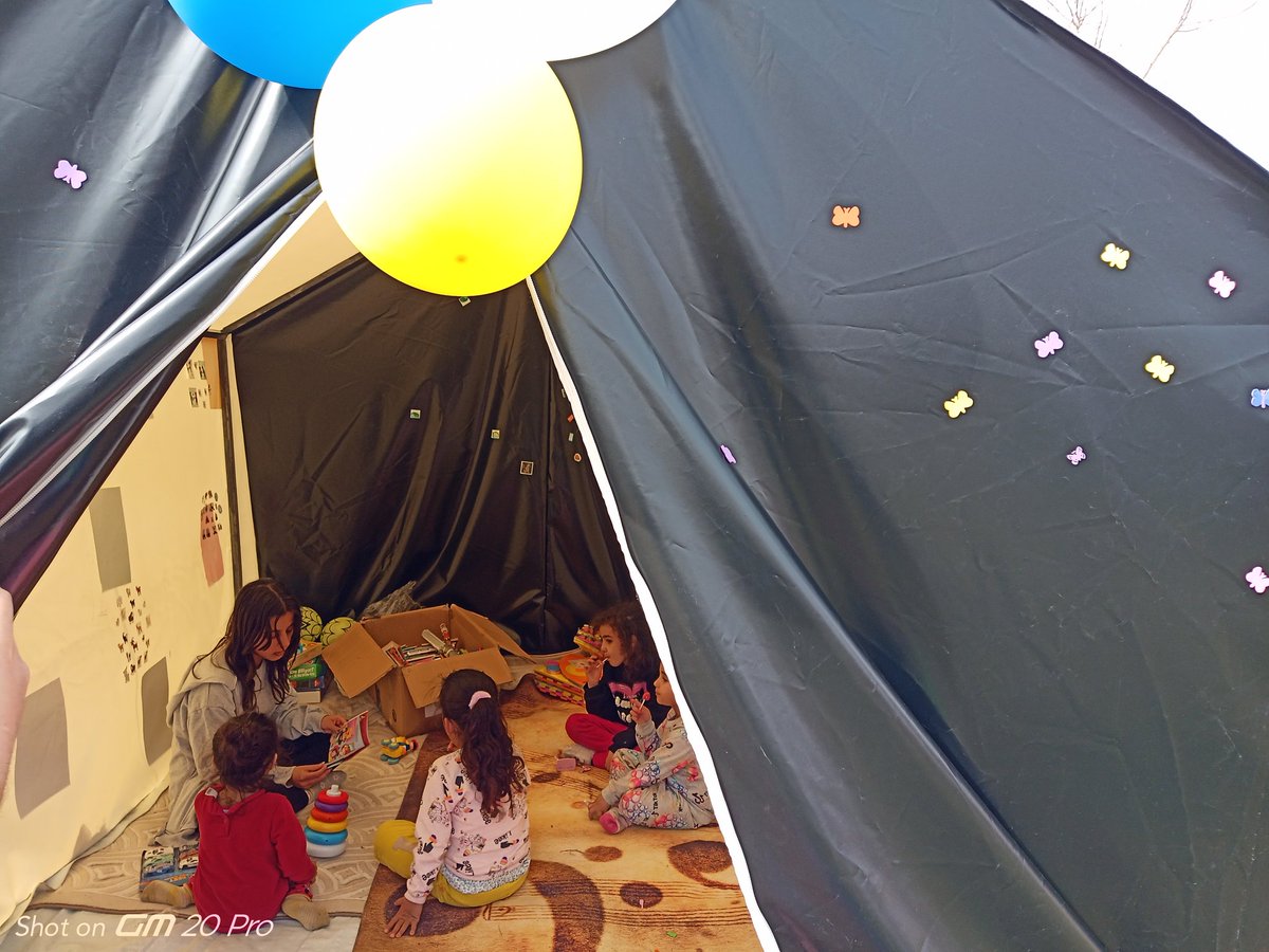 bi şiyara "heta semsûr ranebûye ser xwe emê rûnenin" me bi derfetên xwe û saya serê dildar û xêrxwazan me li 12 gundên semsûrê qadên zarokparêz ava kirin ❤️‍🩹
#erdhêjêjibîrneke