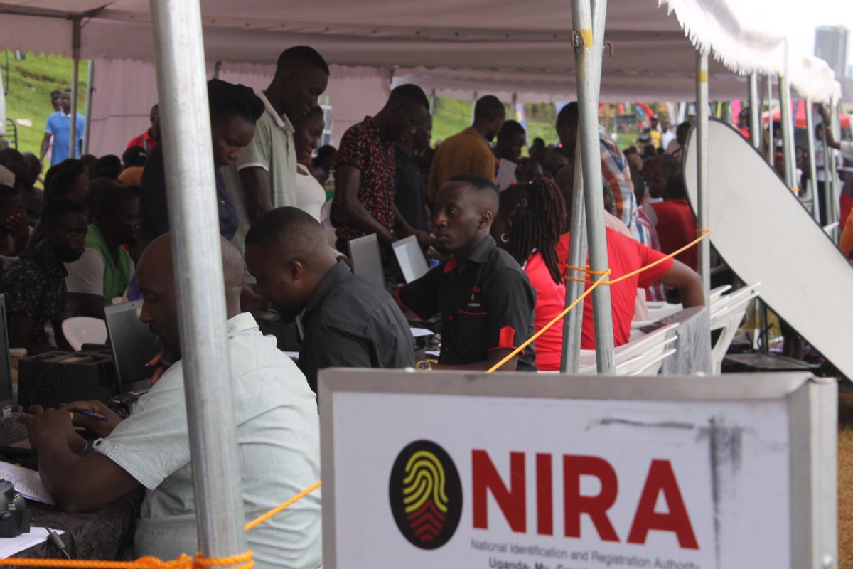 CultonScovia's tweet photo. People are getting express passports and National IDs at the CBS PEWOSA trade fair at Kabaka’s palace Lubiri - Mengo. 
The @NIRA_Ug and @DCICUg tents are the busiest. 
The trade show will close on Monday 10th April
Akutemyako oyagala wa mbazzi?
Thank you @cpmayiga and @cbsfm_ug https://t.co/WC7jWl002x