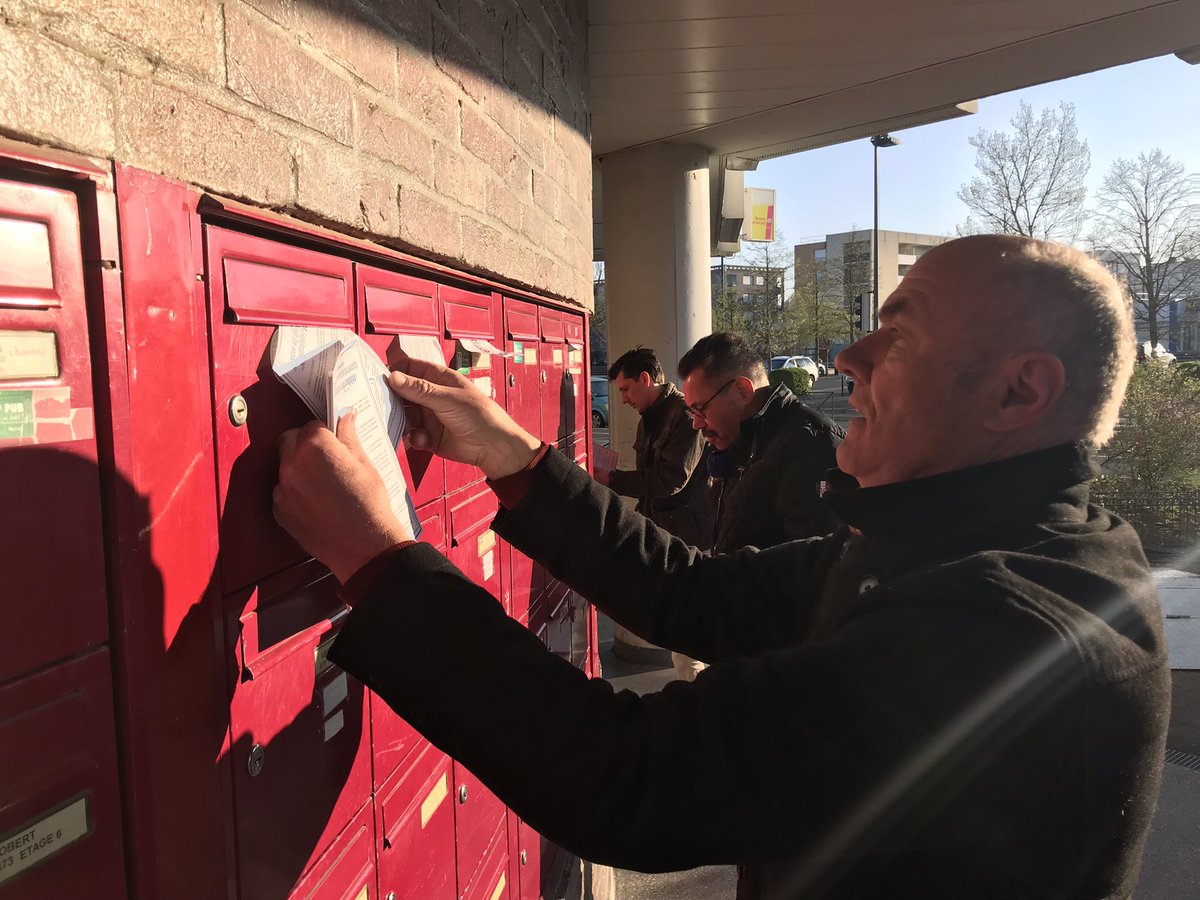 BuardSbastien1's tweet image. 💪 Nous adressons un courrier aux habitants d’@VAllonnes pour les alerter sur la venue du rappeur islamiste « Medine ».

🚨 Protégeons la jeunesse de nos quartiers !

Signez notre pétition !