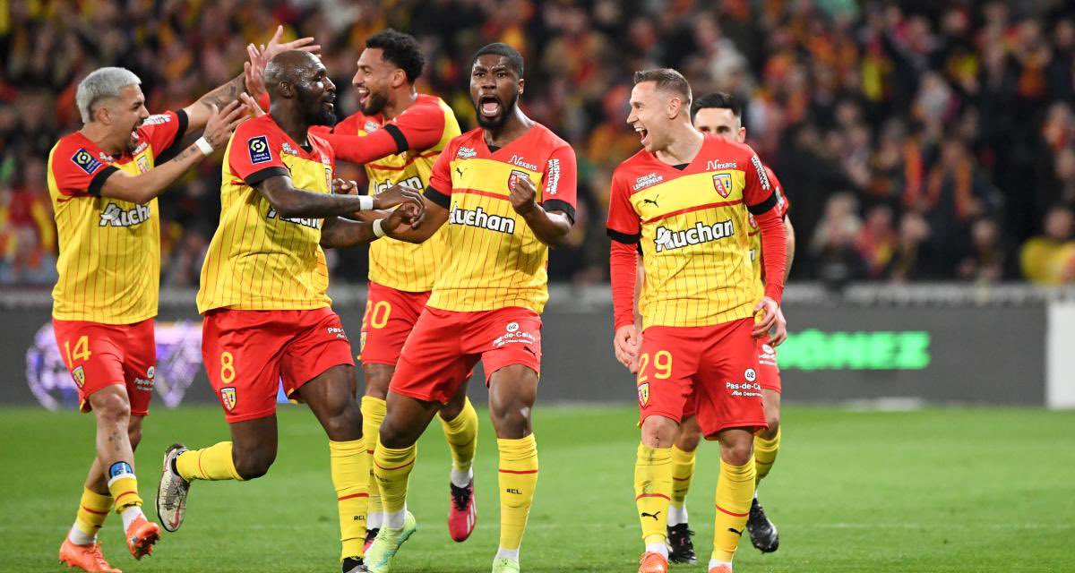 Fanou13000's tweet photo. Tu préfères que @RCLens soit champion (avec du coup tous les regrets que ça comporte) ou que @PSG_inside soit champion (pour avoir un peu moins de regret meme si y en a beaucoup déjà) ! 

Lens : 🔄
PSG : ♥️ https://t.co/foP5Emcm05