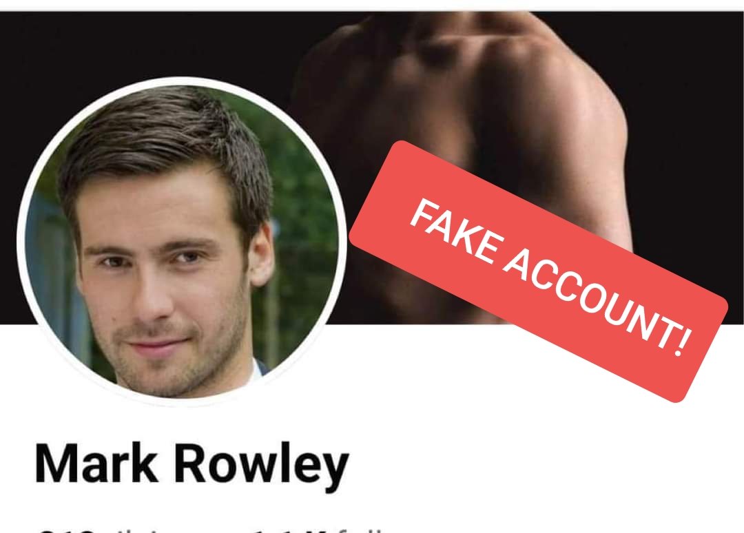 RowleyPage's tweet photo. 1/5 Hy it has come to our attention that a blog page on Facebook and google chat/fan zone account (photos below) are claiming to be the one and only @MarkRowley90
We are quite concerned as this account appears to be asking people for very personal 💚 https://t.co/aBc9qpFHiw