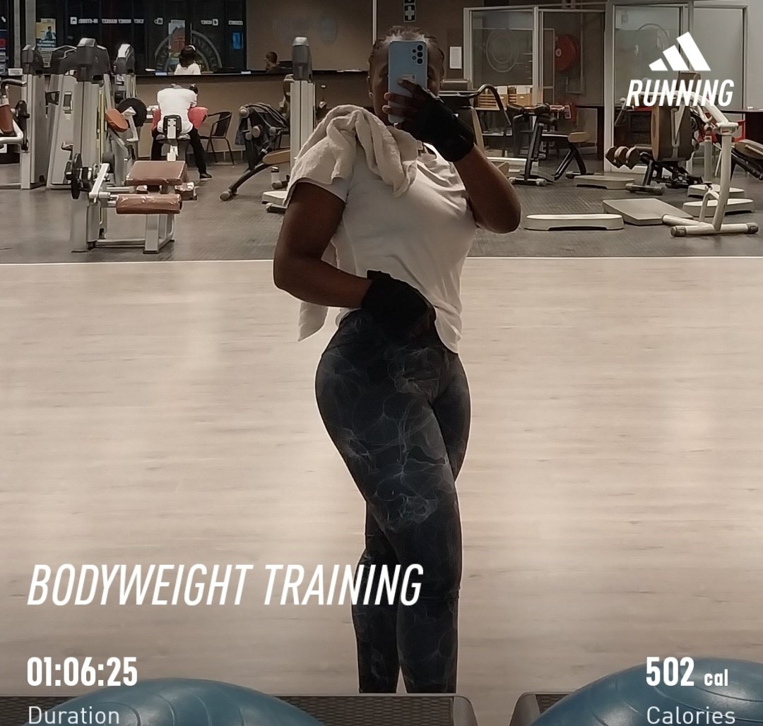 CellEater_Langa's tweet image. Still At It....Miss Fit🥵 And Stuff❤️🔥
#CelitasDay14th🥳🥂
#RunningWithTumiSole
#90dayswithoutsugar (89/90)