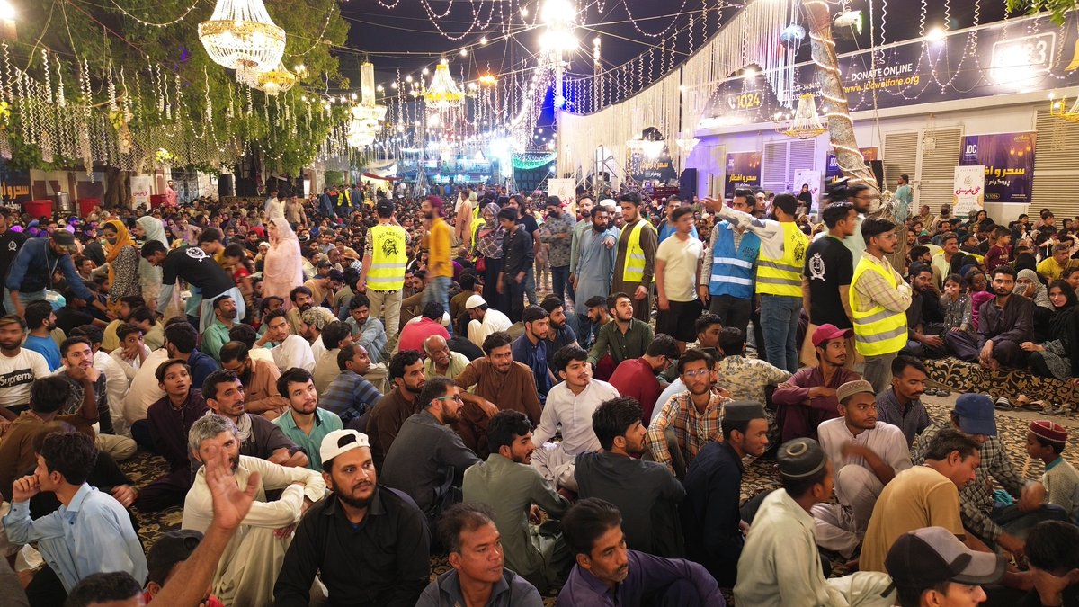 jdcfoundationpk's tweet photo. 17 رمضان المبارک کی سحری کے مناظر
.
.
.
#jdc #jdcfoundation #jdcsehroiftarprogram #ramzan #ramadan #ramadan2023 https://t.co/3A8D5nv4AD