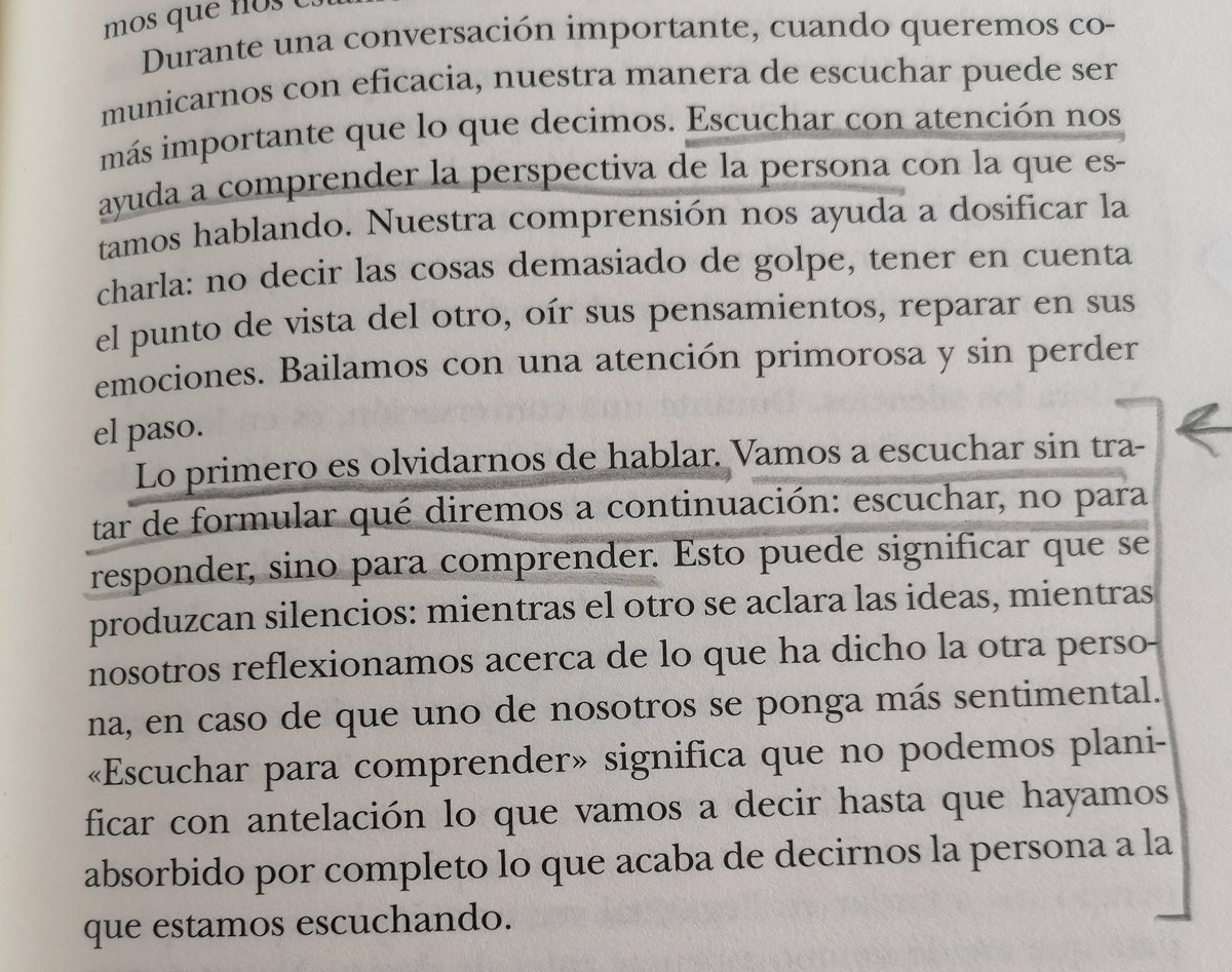 mlalanda's tweet photo. El mensaje central a lo largo de la obra es la escucha.
Se dice que los españoles, cuando conversamos, no escuchamos sólo esperamos turno para dar nuestra opinión. Me doy cuenta que con frecuencia yo misma lo hago. Este ensayo te da las claves para conversaciones más ricas. https://t.co/EWLRJDWIRf